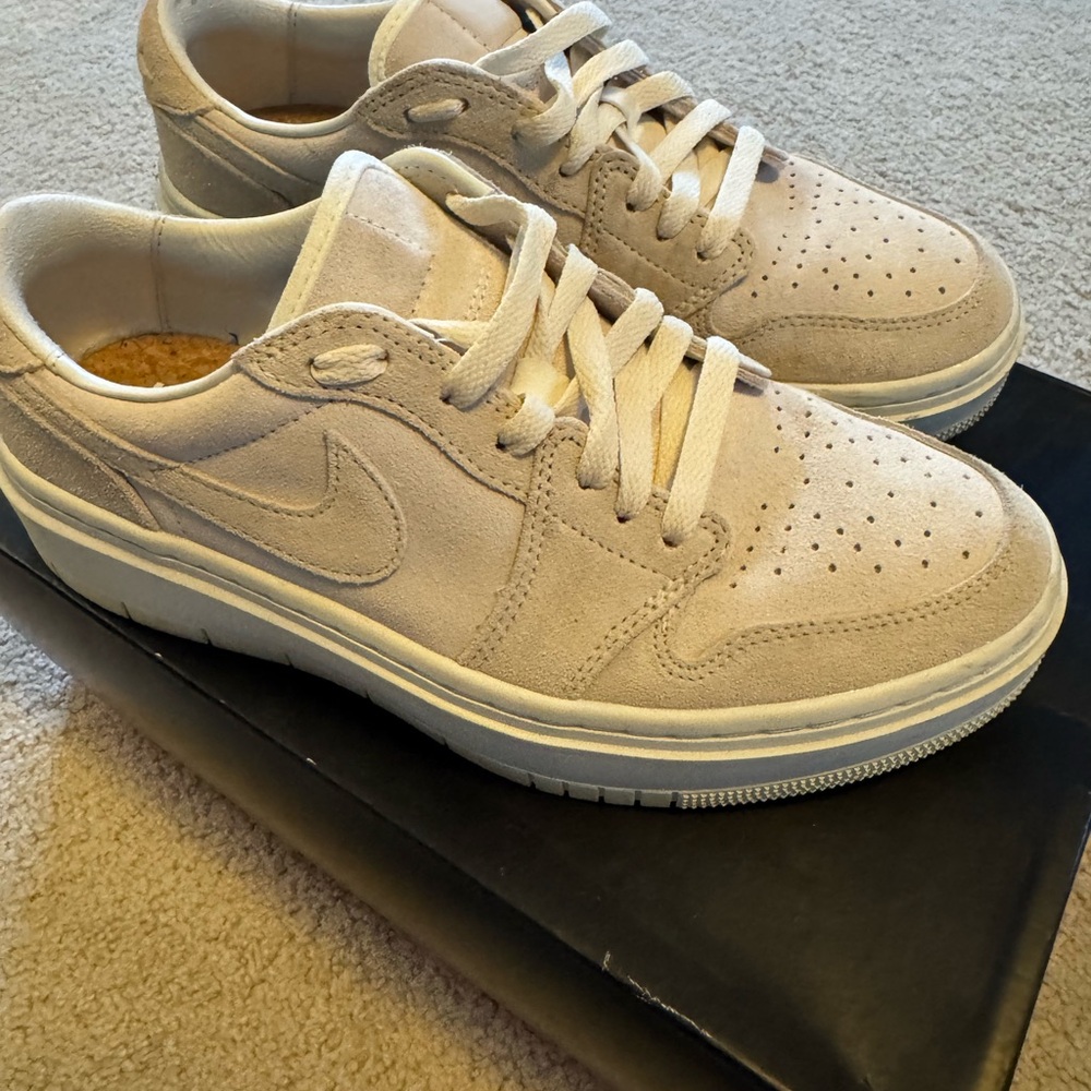 Nike Women’s Air Jordan 1 Elevate Low 8.5